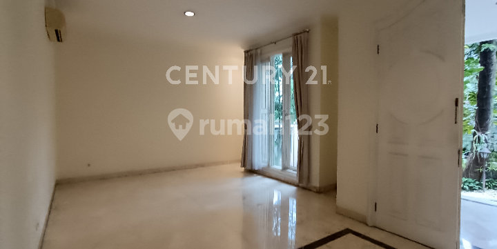 Luxury House For Rent With Premium Location In Pondok Indah