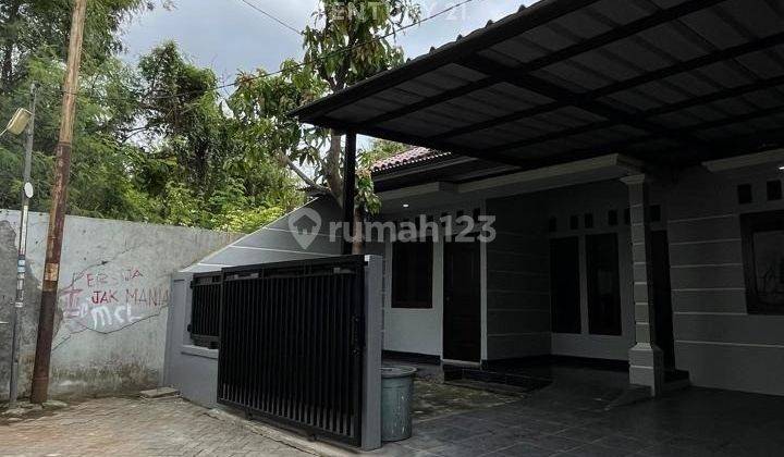 Rumah Sudah Renovasi Lokasi Dekat Ciplaz Ciledug Tangerang  1