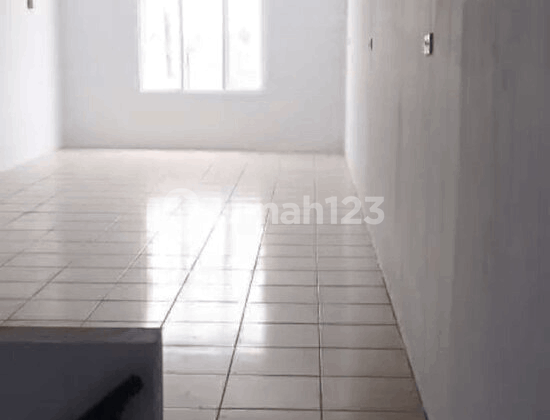 New Shop House for Sale, Location Close to Soekarno Hatta Airport. 2