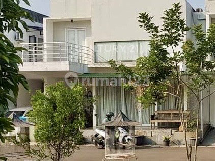 Minimalist Aesthetic House for Sale in Lebak Bulus, Shared Pool