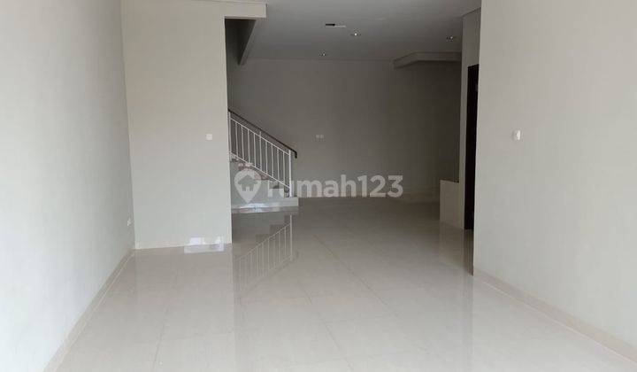 Rumah 2 Lantai Baru SHM di Sunrise Garden, Jakarta Barat 2