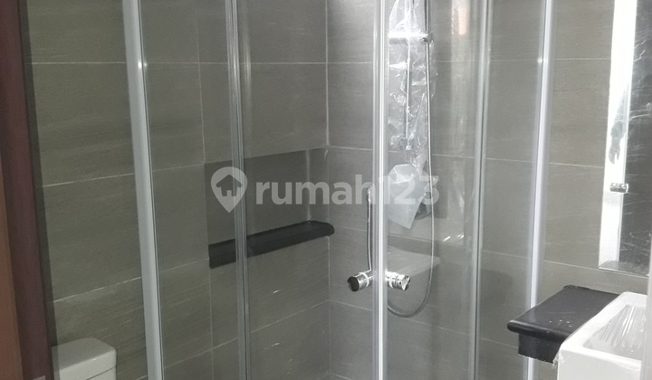 Disewakan Rumah Baru Cluster Springville Pik 2 9