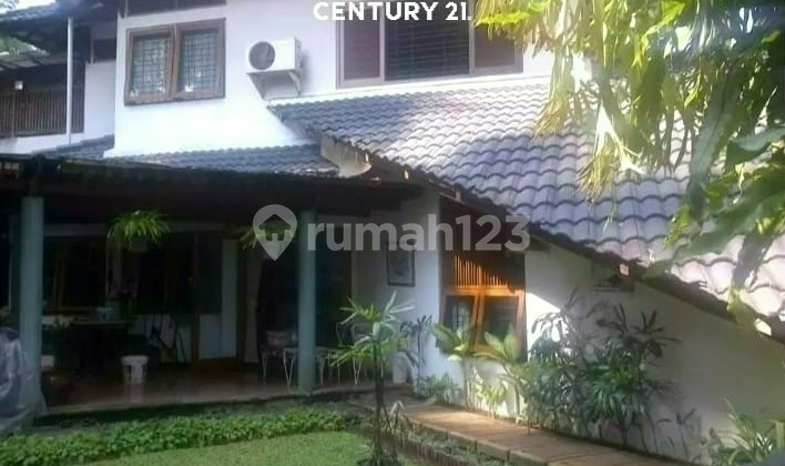 House with Garden in Bintaro Sector 9 4819 House with Garden in Bintaro Sector 9 4819