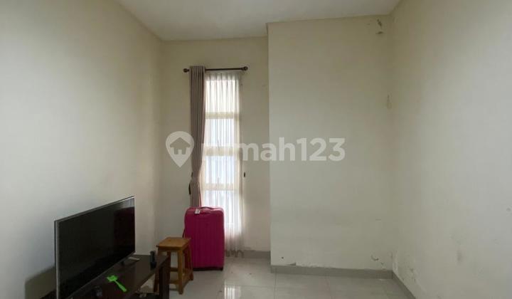 For Sale Ready-to-Live House in Green Lake City Cipondoh, Tangerang 2