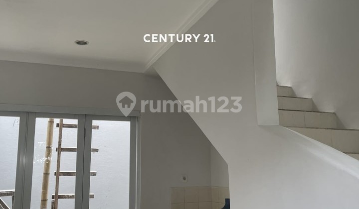 Dijual Rumah di Graha Raya Gb 17605