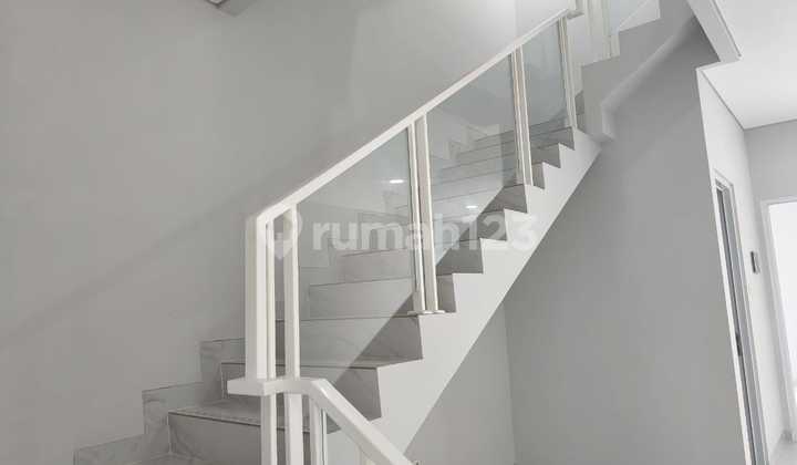 Rumah Baru Minimalis Sunrise Garden Kedoya Jakarta Barat Siap Huni 2