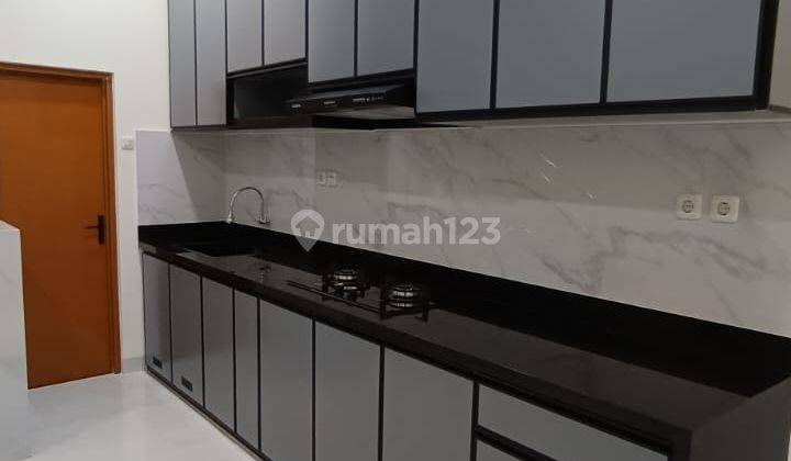 Disewakan Rumah Brand New 3 Lantai di Jembatan 5 Tambora Jakarta Barat 2