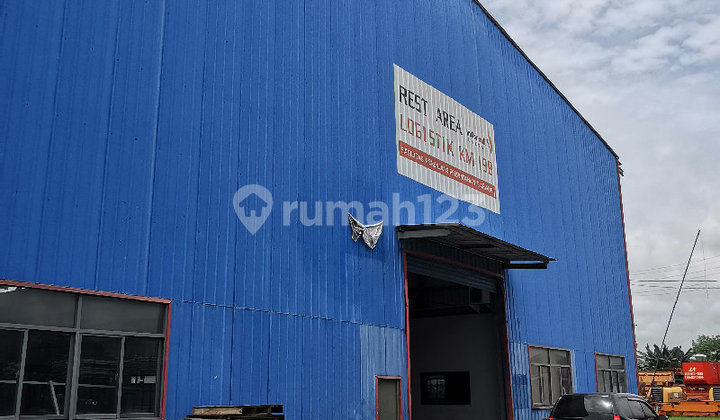 Gudang Luas di Pinggir Tol Bekasi Jawa Barat