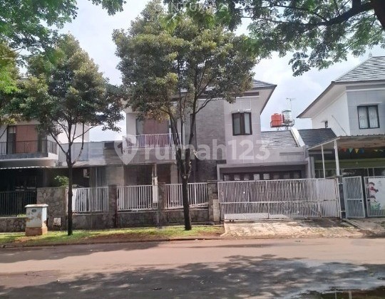 Disewakan Rumah Rapi Pinggir Jalan Strategis Heliconia Extension