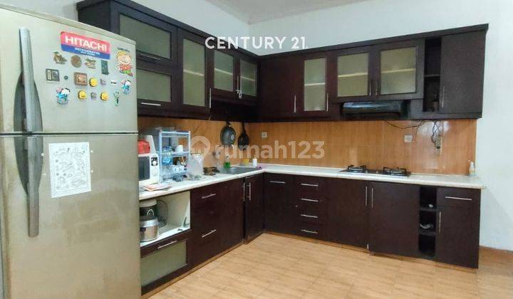Rumah Lokasi Dekat Stasiun Kereta Di Taman Kota Jakarta Barat  2