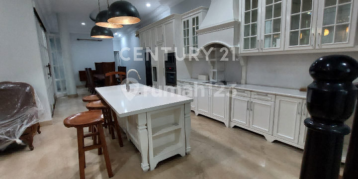 Rumah Fully Furnished Di Seputar Ampera Raya, Jaksel