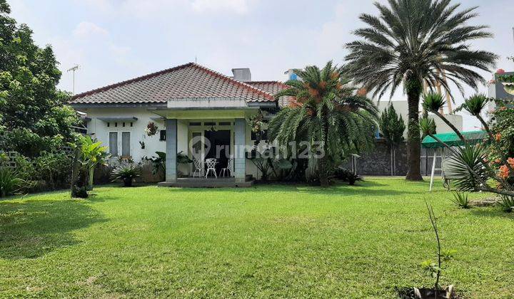 Dijual Rumah Open Space, Taman Luas di Jl. Brigjen Saptadji. H, Bogor 1