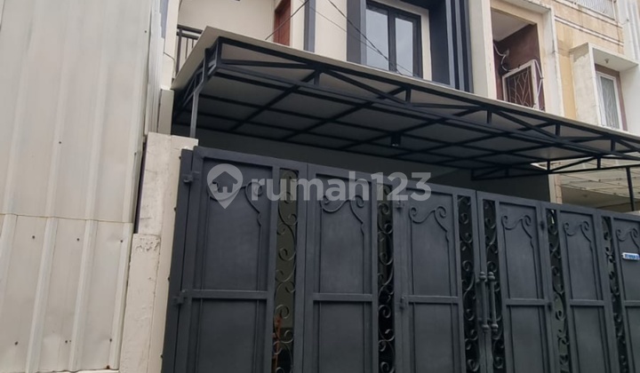 Ready to Live Comfortable Quiet Flood-Free ..nice.. Renovated..neat Clean 1