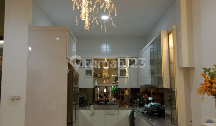 Luxury Home Ready to Live In Furnished..Luxury.24/7 Security.. 2