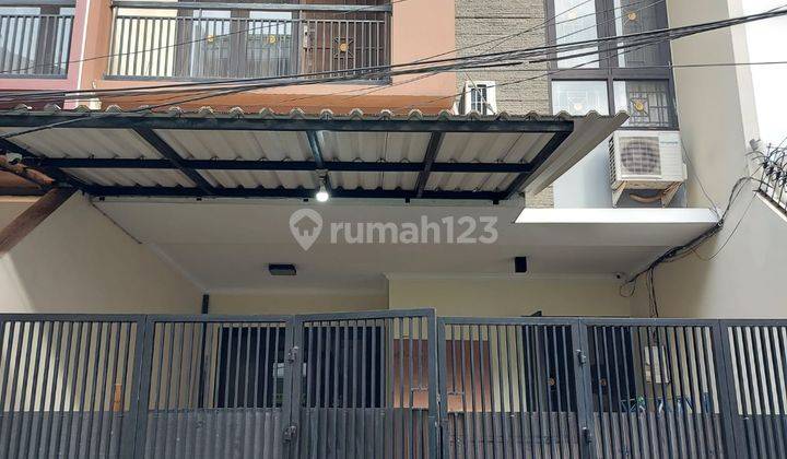 Rumah tinggal mandal tomang jakarta barat 1