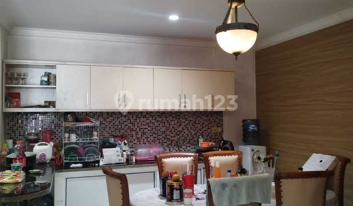 Rumah 2 lantai di Meruya utara harga termurah 4