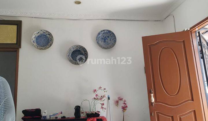 Rumah 2 lantai di Meruya utara harga termurah 9