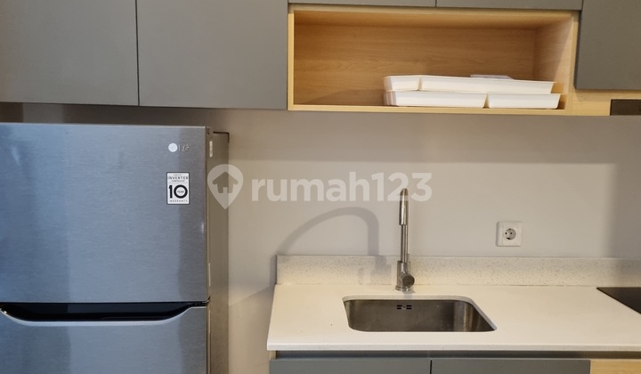 Disewakan Apartemen Taman Anggrek Residences Furnished Bagus 3