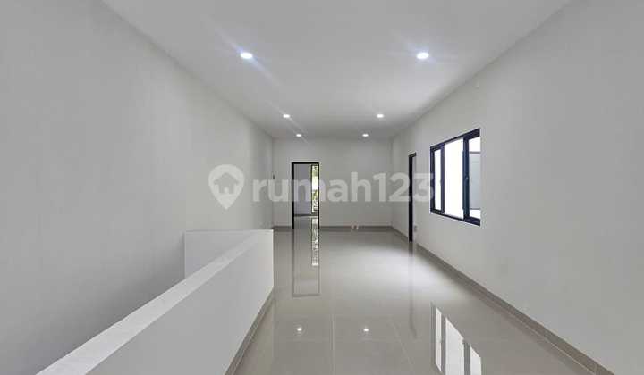 Rumah Baru 2 Lantai Minimalis Tropis Siap Huni Lokasi Bagus di BSD 2