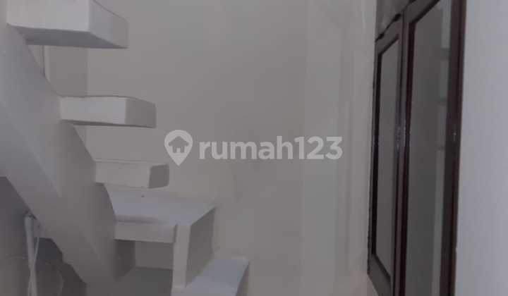 Beautiful Minimalist House in Nusaloka BSD, Move-in Ready Condition 2