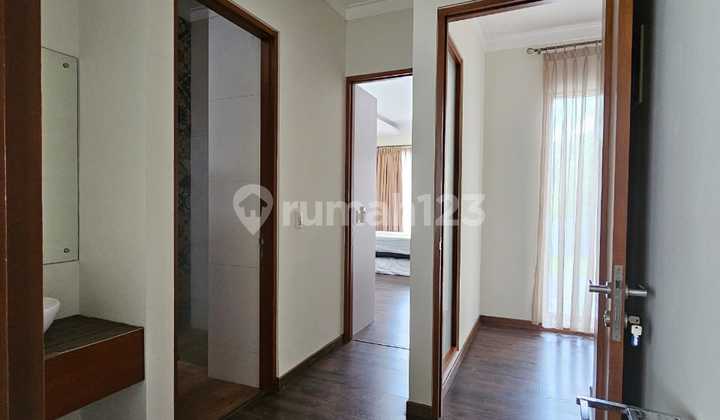 Rumah Cantik di Gading Serpong Bangunan 2.5 Lantai Full Furnish 2