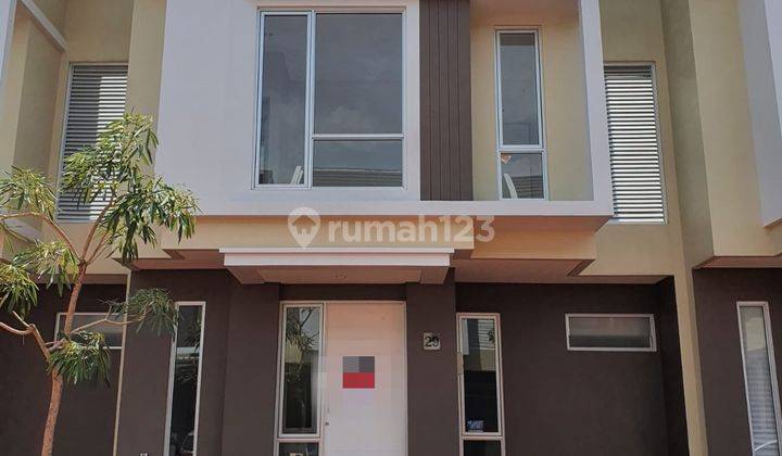 DISEWAKAN RUMAH CANTIK RAPIH SIAP HUNI DI CLUSTER MALIBU GADING