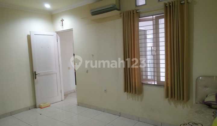 Disewakan Rumah Bagus Siap Huni di Puspita Loka Bsd 7