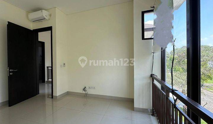 Rumah di The Eminent Bsd City, Semi Furnish Bangunan Standard 2