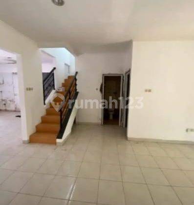 Rumah Rapih, Siap Huni Semi Furnished di Griya Loka Bsd City 2