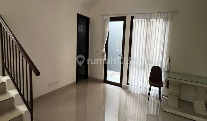  Rumah Semi Furnished Bagus di Mozia Aure Bsd City, Siap Huni 2