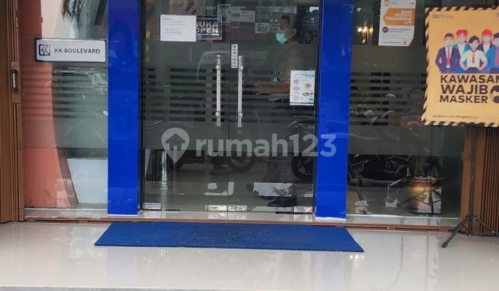 3-Storey Ruko on BSD Boulevard Ready to Use Strategic Location 3-Storey Ruko on BSD Boulevard Ready to Use Strategic Location