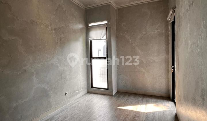 Rumah Design Cantik di Gading Serpong 2 Lantai Rapih Lokasi Bagus 2