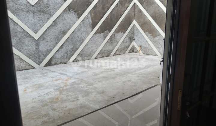 Rumah Bagus Luas di Puri Indah Jakarta Barat 2 Lantai Siap Huni 2