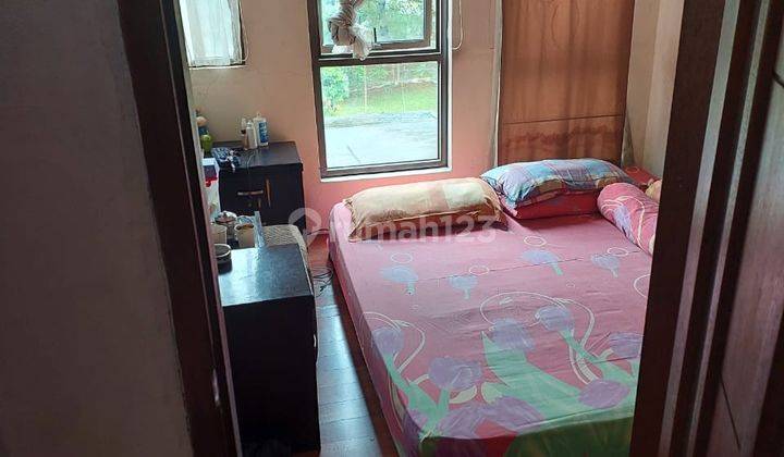 Rumah Bagus Masih Terawat, Semi Furnished di Versailles Bsd City 2