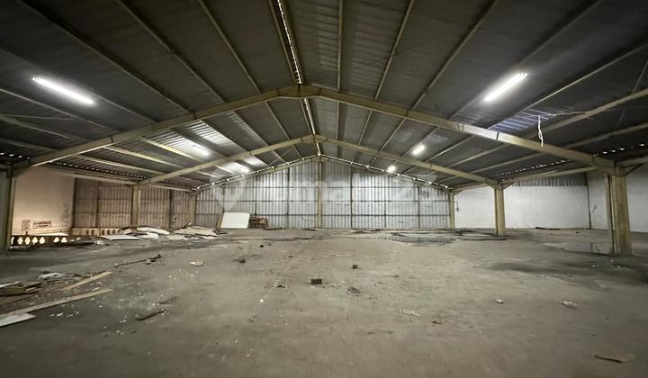 SPACIOUS WAREHOUSE IN CIBINONG BOGOR, PRIME LOCATION READY FOR USE
