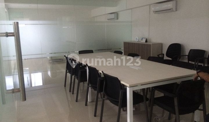 Attached Shophouse in BSD, 2.5 Floors Ready to Use, Facing Main Road Attached Shophouse in BSD, 2.5 Floors Ready to Use, Facing Main Road