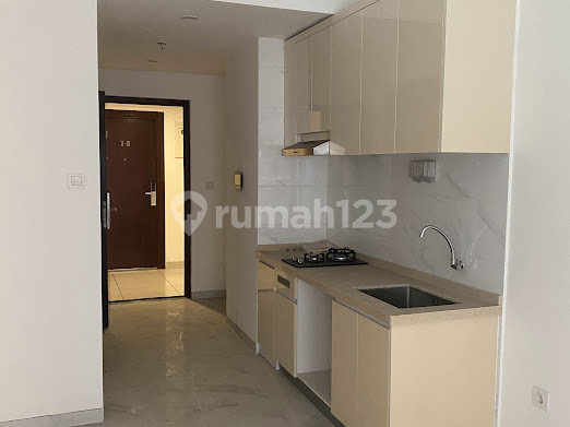 Beautiful Semi-Furnished Apartment Ready to Occupy at Sky House BSD Beautiful Semi-Furnished Apartment Ready to Occupy at Sky House BSD