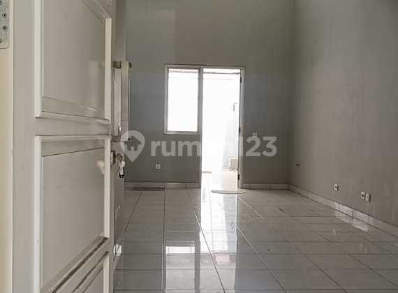 Rumah Cantik Minimalis Di Gading Serpong Kondisi Rapih Siap Huni 2