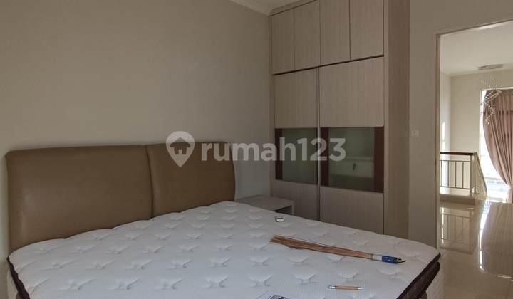 Rumah Cantik Di Gading Serpong Furnished 2 Lantai Rapih Siap Huni 2