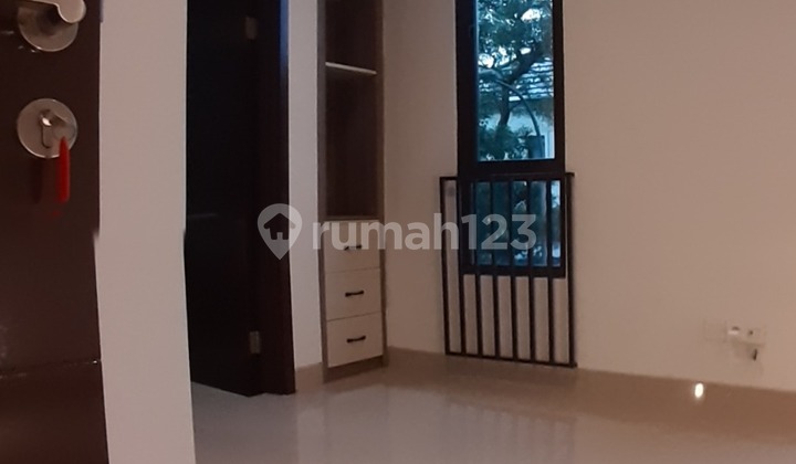 RUMAH CANTIK DI BSD CITY MOZIA 2LANTAI DENGAN 5 BEDROOM SIAP HUNI 2