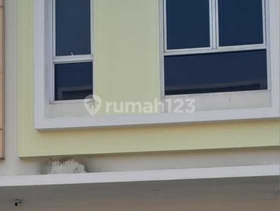 Ruko Pisa Grande Di Gading Serpong 2 Lantai Siap Buka Usaha Ruko Pisa Grande Di Gading Serpong 2 Lantai Siap Buka Usaha