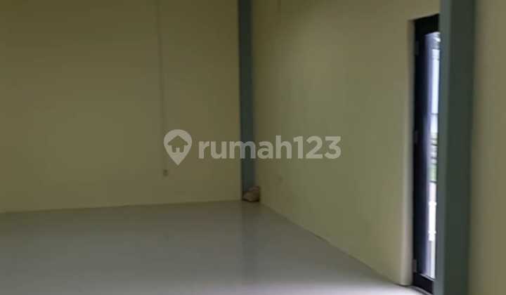 Spacious Warehouse in BSD Taman Tekno, Well-Maintained and Ready to Operate Spacious Warehouse in BSD Taman Tekno, Well-Maintained and Ready to Operate