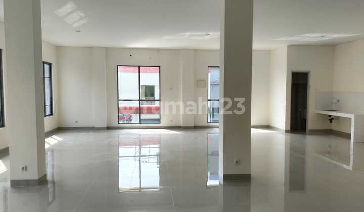 Attached Shophouse in Maggiore Gading Serpong, 2 Floors, Ready to Use Attached Shophouse in Maggiore Gading Serpong, 2 Floors, Ready to Use