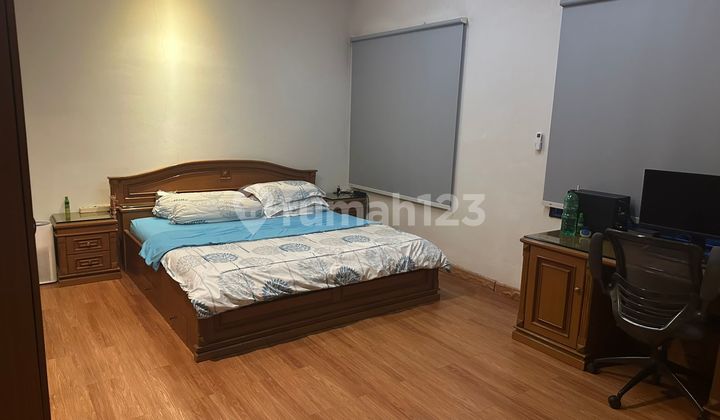 Beautiful Design House In Alam Sutera Semi-Furnished Ready to Occupy 2