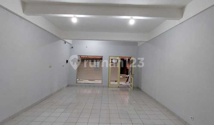 2-STORY SHOP HOUSE IN BSD CITY READY FOR BUSINESS STRATEGIC LOCATION 2-STORY SHOP HOUSE IN BSD CITY READY FOR BUSINESS STRATEGIC LOCATION