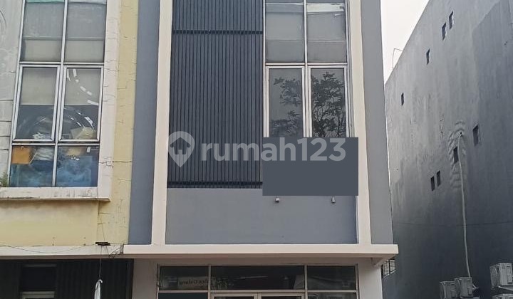 Ruko Glaze Di Gading Serpong 3 Lantai Rapih Bersih Siap Pakai 