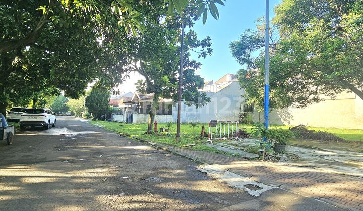 Vacant Land in Kencana Loka BSD Ready to Build, Corner Position