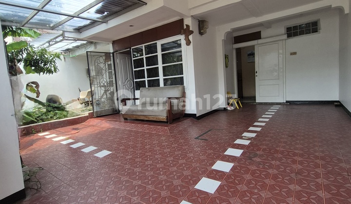 Beautiful House in Griya Loka BSD City Ready to Occupy Good Location