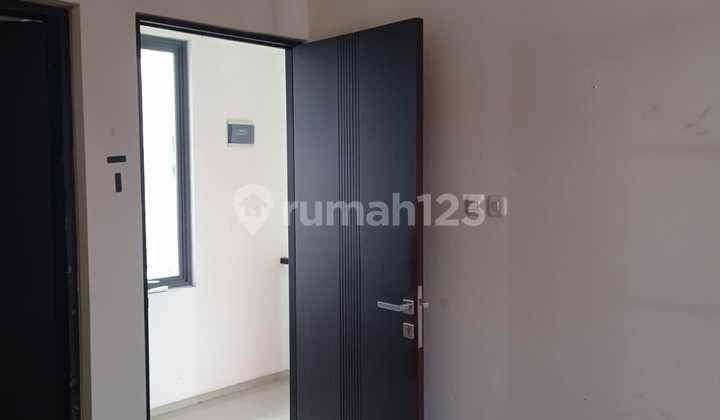Rumah Cantik Rapih di Bsd 2 Lantai Semi Furnish Siap Huni 2