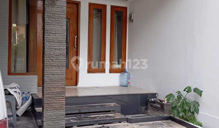 Rumah Siap Huni 2 Lantai 4 Kamar Sudah Ada 4 Unit Ac Lokasi Bsd